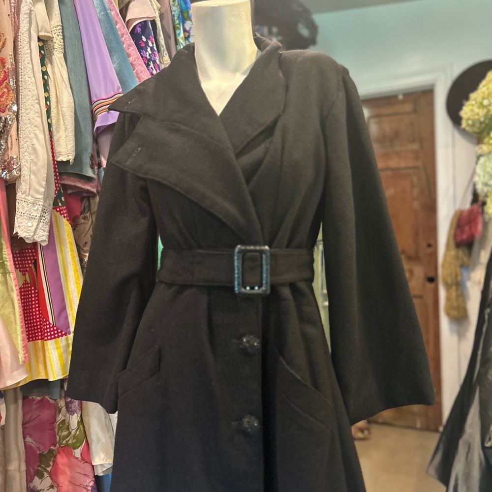 Black Vintage Coat - Picture 9 of 14